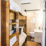דירה Petite With Wifi, Ac, And Shared Kitchen