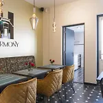 דירה Petite With Wifi, Ac, And Shared Kitchen *