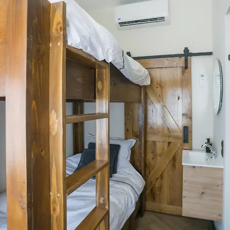 Petite With Wifi, Ac, And Shared Kitchen Appartamento Tilburg