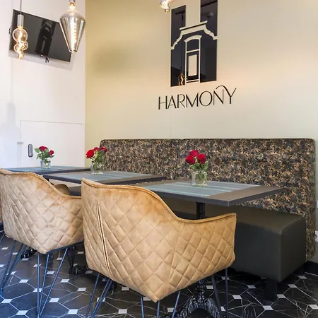 Petite With Wifi, Ac, And Shared Kitchen