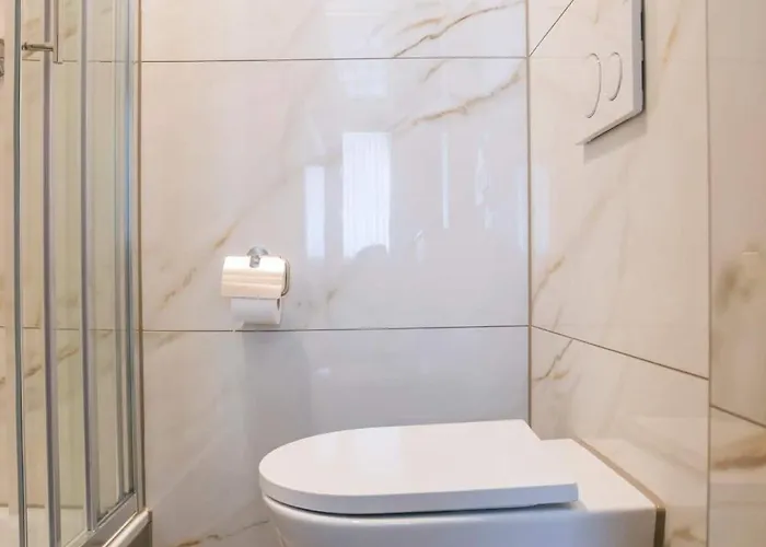 Petite With Wifi, Ac, And Shared Kitchen *