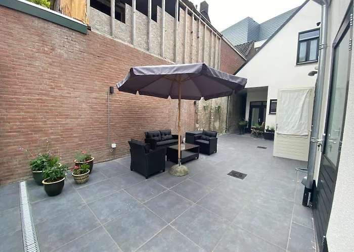 Petite With Wifi, Ac, And Shared Kitchen Tilburg