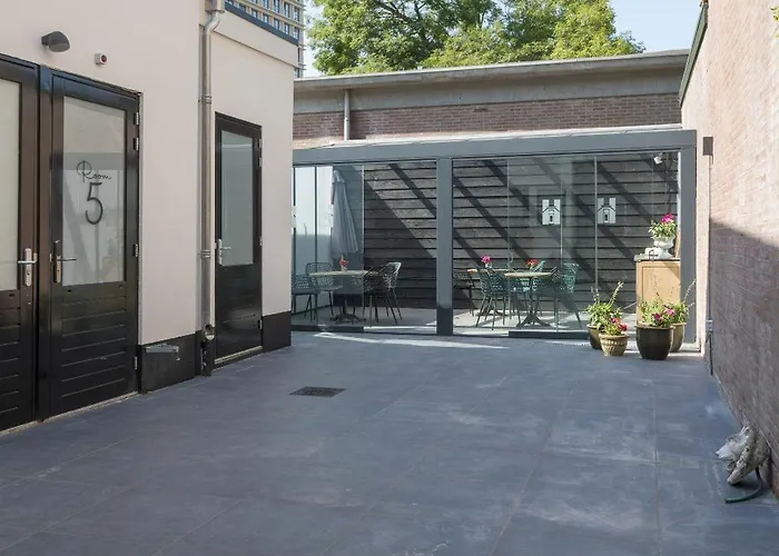 Petite With Wifi, Ac, And Shared Kitchen Tilbourg