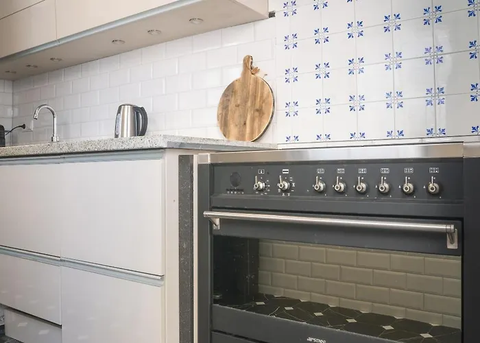 Petite With Wifi, Ac, And Shared Kitchen *