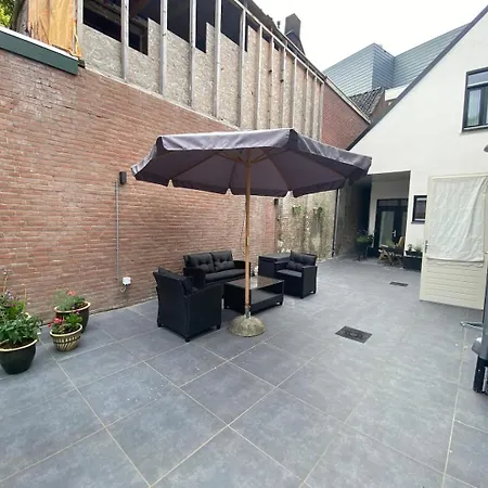 Petite With Wifi, Ac, And Shared Kitchen Tilburg