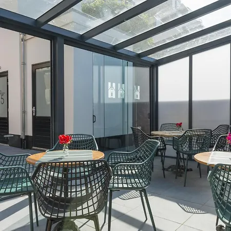 Petite With Wifi, Ac, And Shared Kitchen Daire *