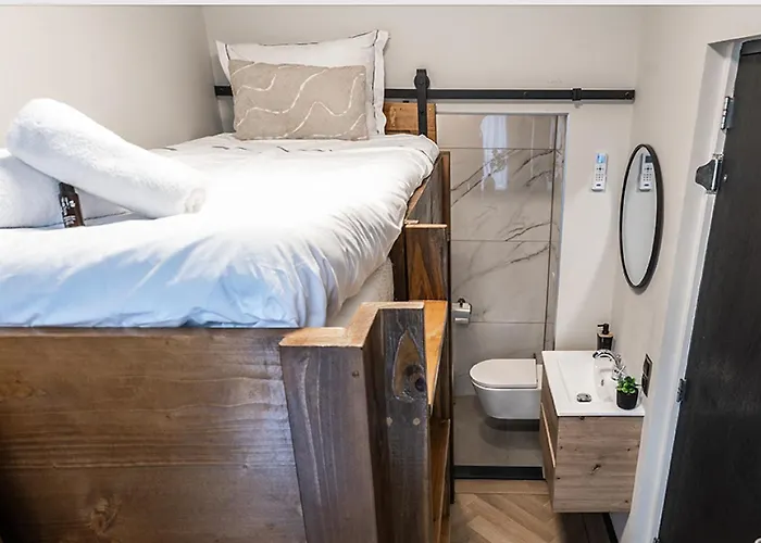 Petite With Wifi, Ac, And Shared Kitchen Tilburgo